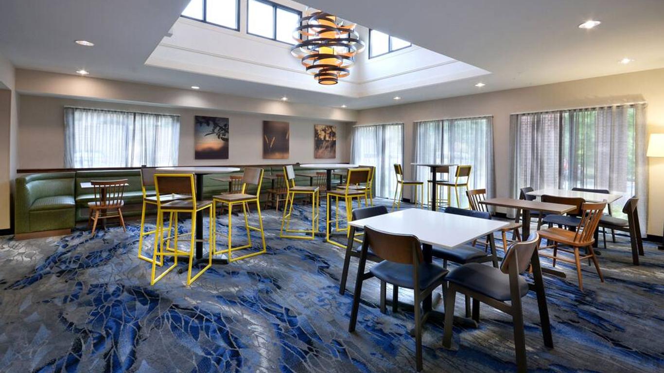 Fairfield Inn & Suites by Marriott Charlottesville North