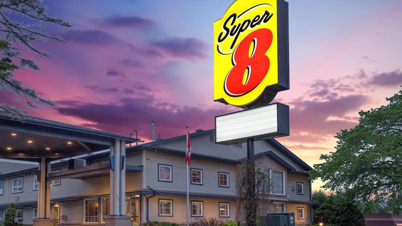 Super 8 by Wyndham Sault Ste Marie On