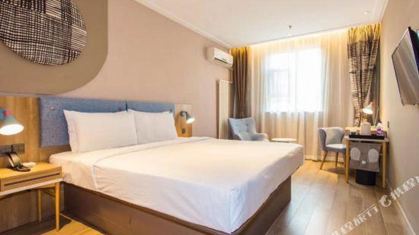 Home Inn (Zhenjiang Zhongshan Bridge Rt-Mart)