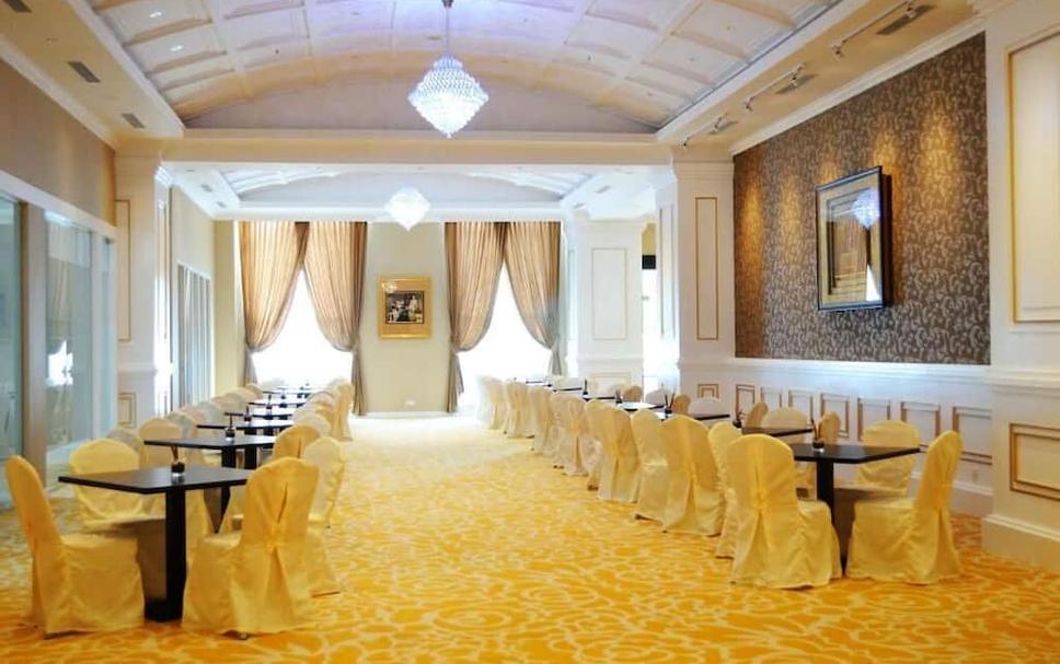 Banquet hall Photo