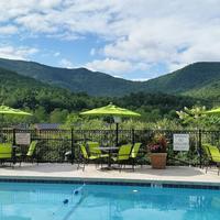 Holiday Inn Asheville East-Blue Ridge Pkwy, An IHG Hotel