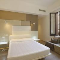 Santacroce Luxury Rooms