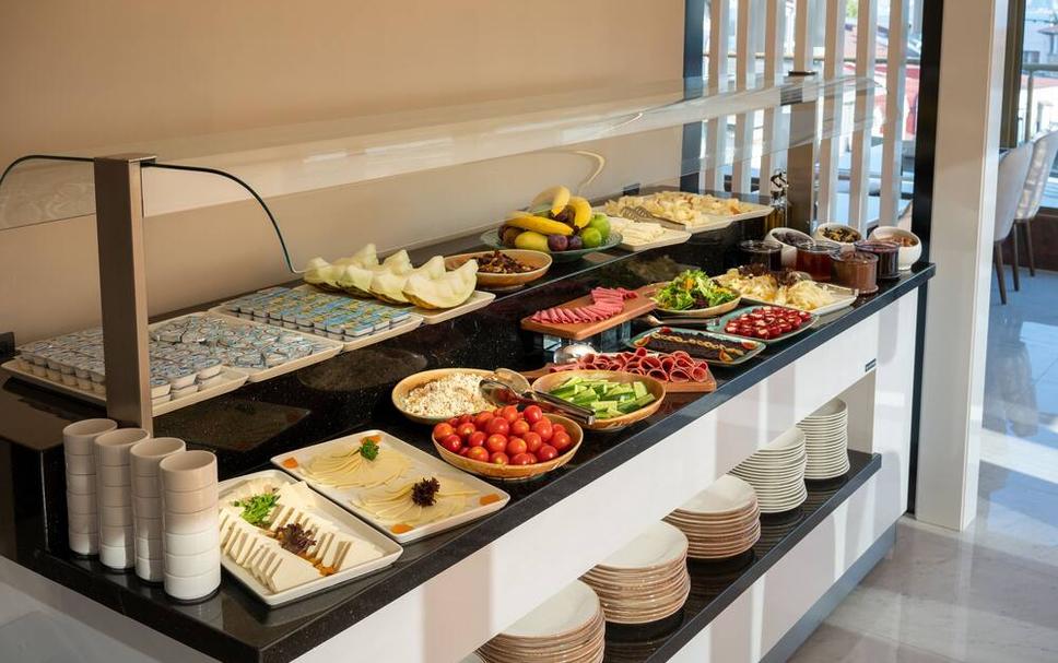 Buffet Photo