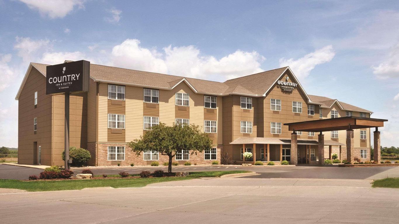 Country Inn & Suites by Radisson Moline Airport