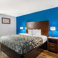 Econo Lodge Inn & Suites I-64 & Us 13