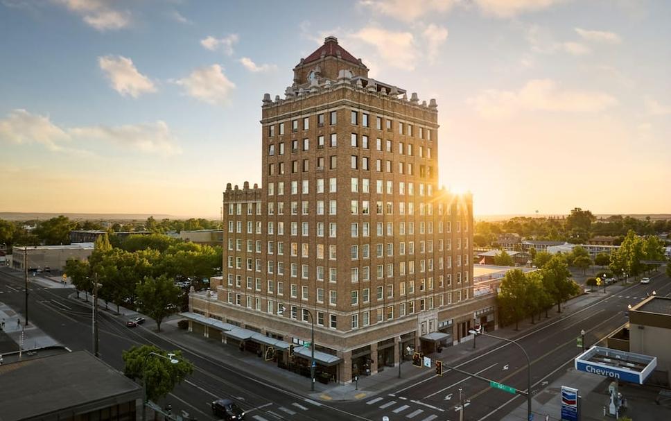 Building Photo